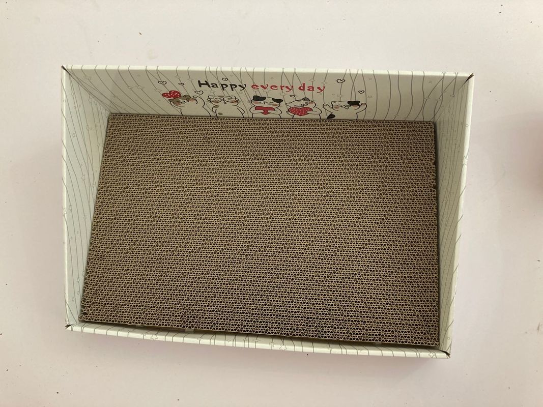 Nadające się do recyklingu łóżko z tektury falistej dla kota 700g do zabawy w relaks