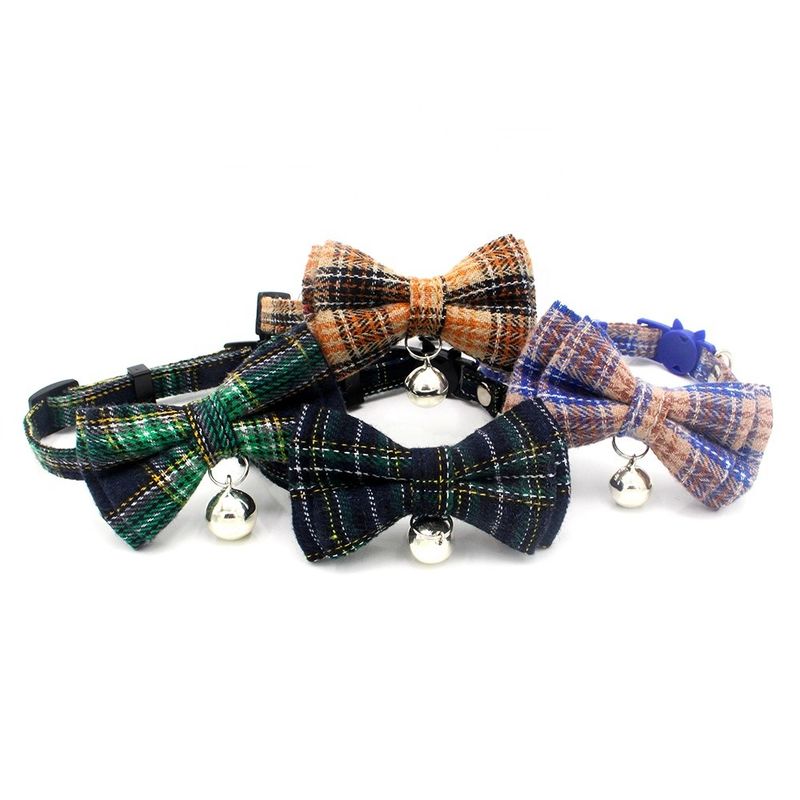 Scottish Tartan Bowtie Klamra bezpieczeństwa dla kota z dzwonkiem Regulacja szerokości 13-22 cm